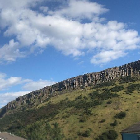 Holyrood Skyline Apartment Edinburgh Bagian luar foto